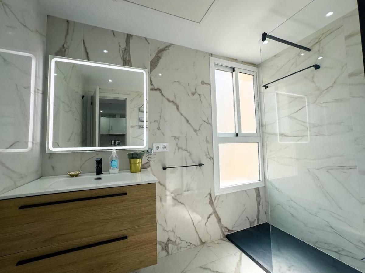 Neptuno 508 2 Bedrooms Sea Views Marbella